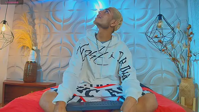 ItsZairen online show from 03.26.26