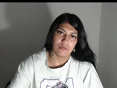 Snapshot of peytonbrunette chatting on 04.01.26 peytonbrunette online show from 04.01.26