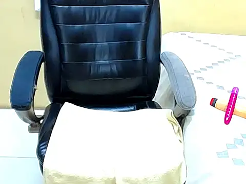 Snapshot of BubblyIvyxxx chatting on 02.20.26 BubblyIvyxxx online show from 02.20.26