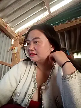 Snapshot of lisn-cute chatting on 02.26.26 lisn-cute online show from 02.26.26