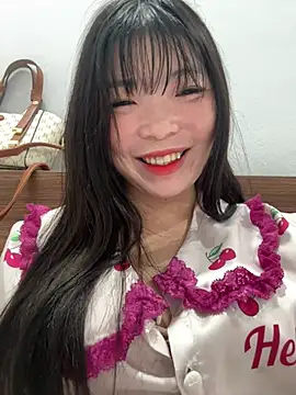 Snapshot of cuty_lusy chatting on 03.04.26 cuty lusy online show from 03.04.26