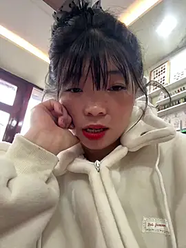 Snapshot of cuty_lusy chatting on 03.12.26 cuty lusy online show from 03.12.26