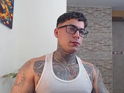 Snapshot of maxstrom111 chatting on 02.13.26 maxstrom111 online show from 02.13.26