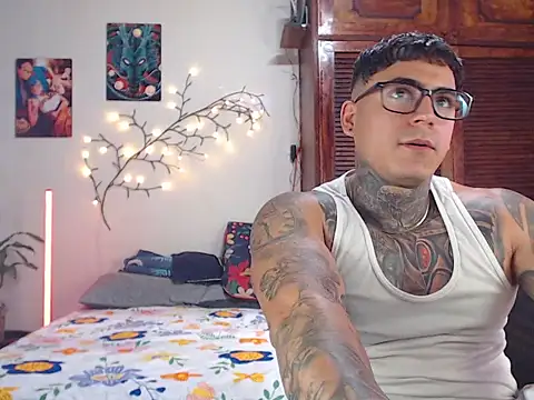 maxstrom111 online show from 04.29.26