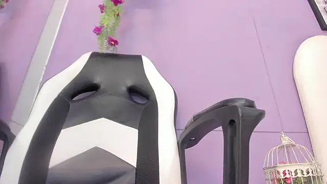 luna bradley  online show from 02.23.26