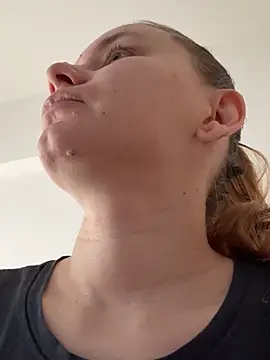 AlessiaandJay online show from 04.18.26