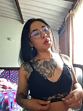 Snapshot of Zafira_glow chatting on 02.11.26 Zafira glow online show from 02.11.26