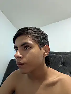 Snapshot of two_cam_latin chatting on 02.27.26 two cam latin online show from 02.27.26