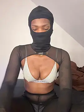 Snapshot of KiaraAmara chatting on 02.16.26 KiaraAmara online show from 02.16.26