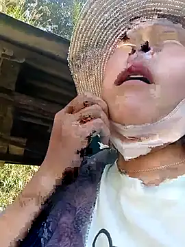 Yiyoongg online show from 02.15.26