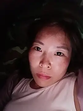Yiyoongg online show from 06.16.26