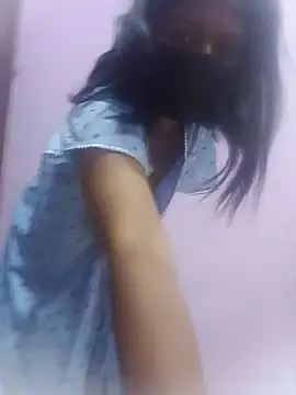 Snapshot of Malee_S chatting on 06.15.26 Malee S online show from 06.15.26