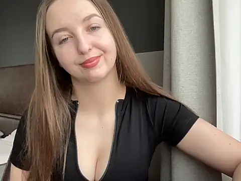 Snapshot of CharlotteXGold chatting on 03.08.26 CharlotteXGold online show from 03.08.26