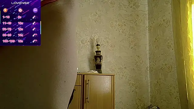 Snapshot of CurvyWild_Lady30 chatting on 04.16.26 CurvyWild Lady30 online show from 04.16.26