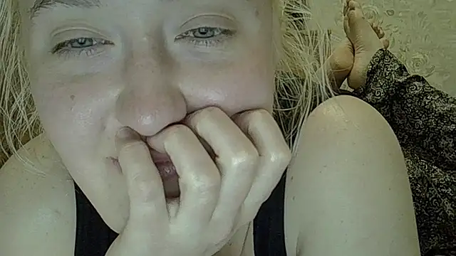 CurvyWild Lady30 online show from 05.05.26
