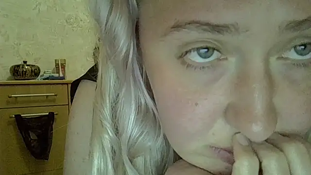 CurvyWild Lady30 online show from 05.30.26