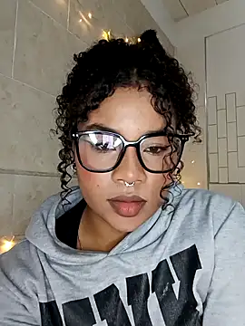 BrianaSweetxxx online show from 04.12.26