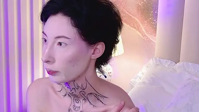 Snapshot of roxy_morrison_x chatting on 07.18.26 roxy morrison x online show from 07.18.26