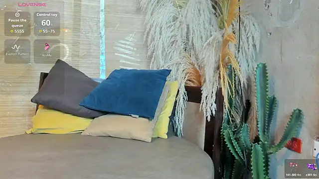 Snapshot of sophieBlair_ chatting on 03.07.26 sophieBlair online show from 03.07.26