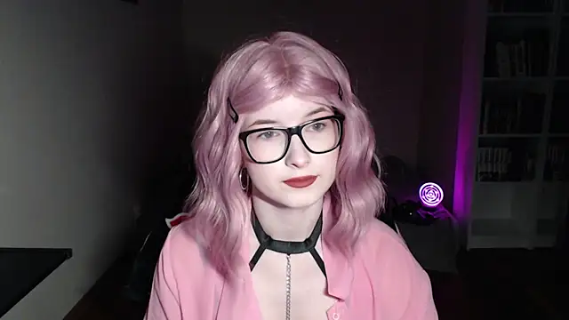 LunaXcherry online show from 03.04.26