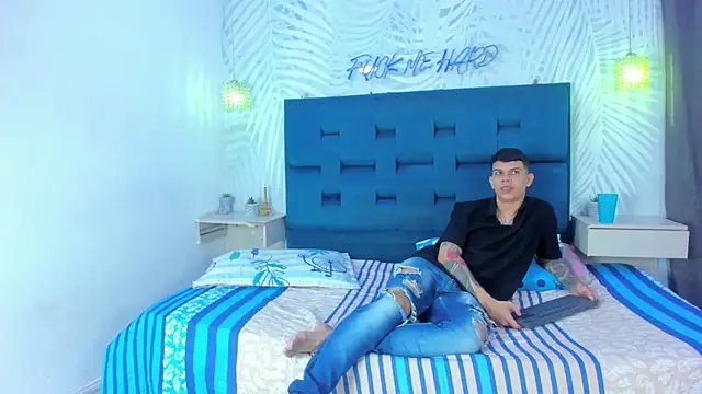 Snapshot of Adventurous_Boys chatting on 03.02.26 Adventurous Boys online show from 03.02.26