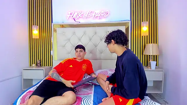 Snapshot of Adventurous_Boys chatting on 04.14.26 Adventurous Boys online show from 04.14.26