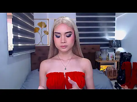 Snapshot of JuicyCockThea chatting on 04.11.26 JuicyCockThea online show from 04.11.26