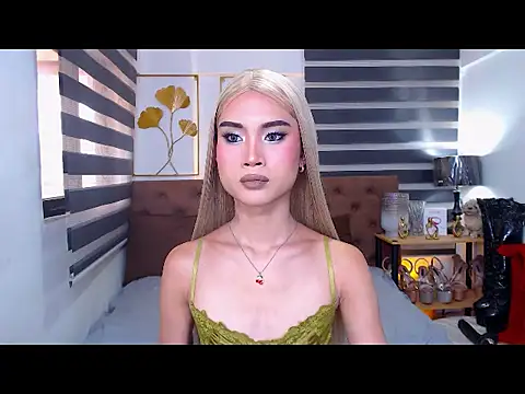 Snapshot of JuicyCockThea chatting on 06.02.26 JuicyCockThea online show from 06.02.26