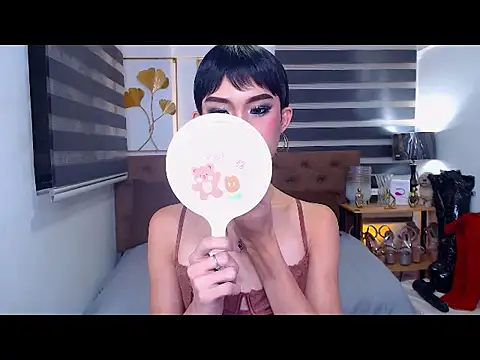 Snapshot of JuicyCockThea chatting on 06.23.26 JuicyCockThea online show from 06.23.26