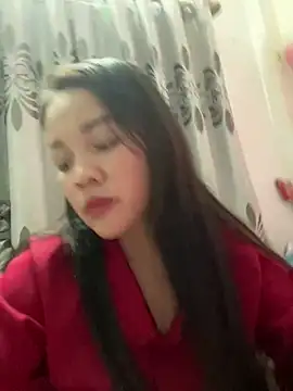 Strawberry-wet online show from 02.10.26