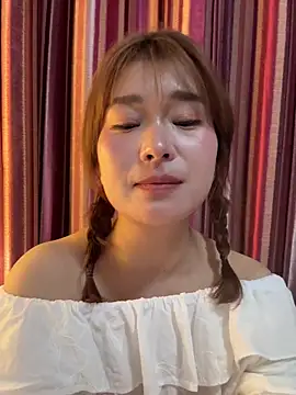 Snapshot of A-cola chatting on 03.18.26 A-cola online show from 03.18.26