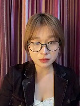 Snapshot of A-cola chatting on 03.23.26 A-cola online show from 03.23.26