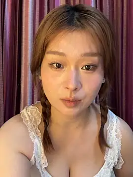 Snapshot of A-cola chatting on 04.01.26 A-cola online show from 04.01.26