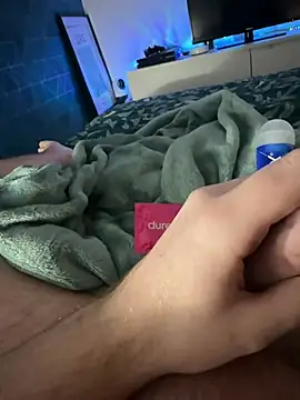 Snapshot of Thomascrtz chatting on 02.22.26 Thomascrtz online show from 02.22.26