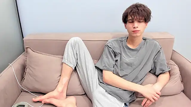 Snapshot of Ur_NextDoor_Boy chatting on 02.17.26 Ur NextDoor Boy online show from 02.17.26