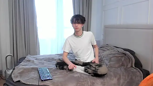 Snapshot of Ur_NextDoor_Boy chatting on 03.02.26 Ur NextDoor Boy online show from 03.02.26