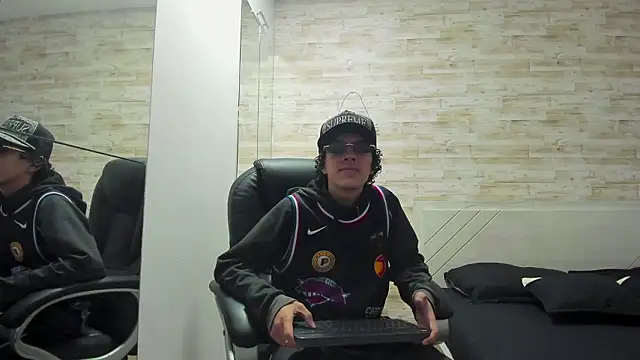 Snapshot of Jordi_Cooper chatting on 02.26.26 Jordi Cooper online show from 02.26.26