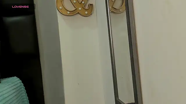 Criistal castro online show from 03.06.26