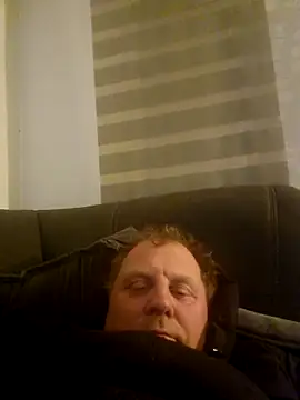 Demik71 online show from 02.20.26