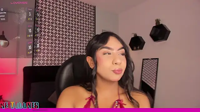 Lola 12  online show from 03.24.26