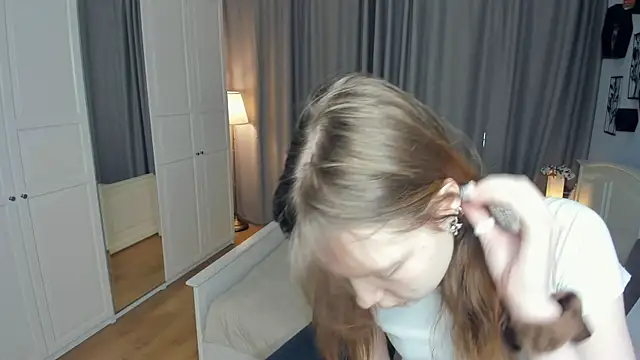 LavenderMitten online show from 03.21.26