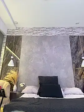 Hannah-Prada online show from 02.20.26