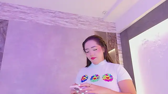 Hannah-Prada online show from 02.23.26