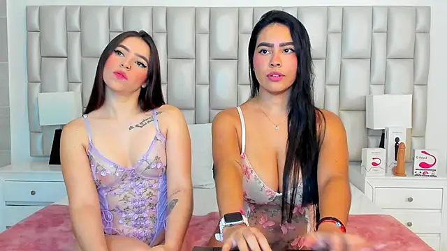 Snapshot of paola_katy_dicks chatting on 03.18.25 paola katy dicks online show from 03.18.25