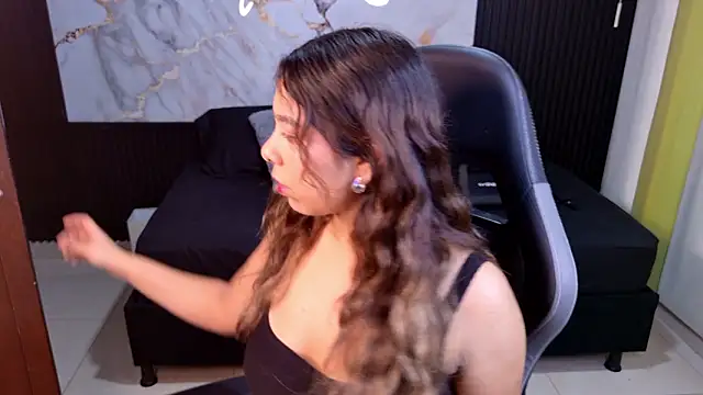 Sophie19   online show from 02.25.26