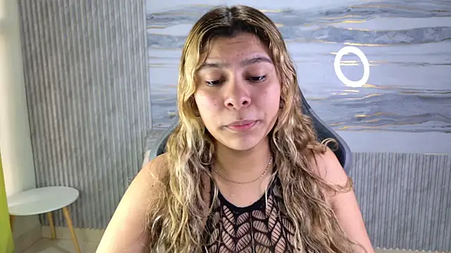 Sophie19   online show from 05.22.26