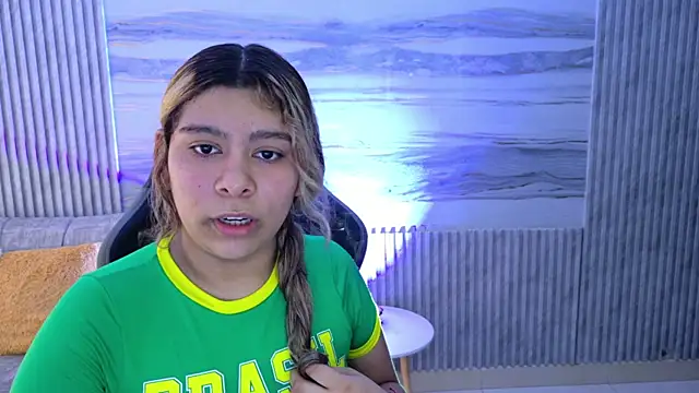 Sophie19   online show from 05.28.26