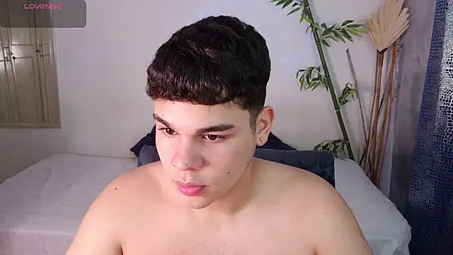 eithan jonnes online show from 02.14.26