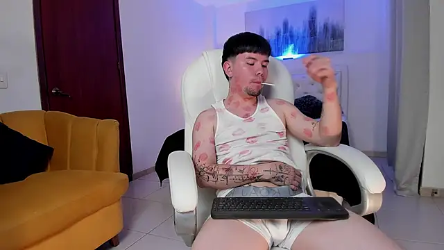 Snapshot of KaiStein chatting on 02.15.26 KaiStein online show from 02.15.26