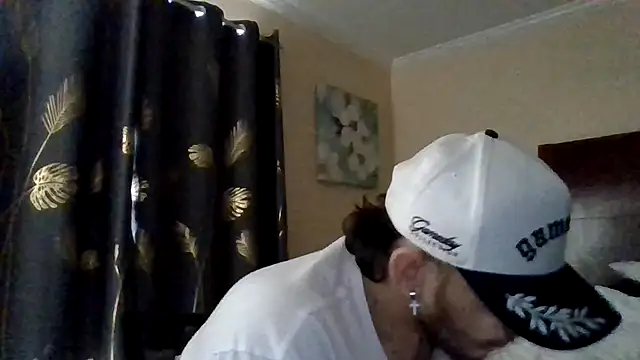 Tallhungandcloudy online show from 04.22.26